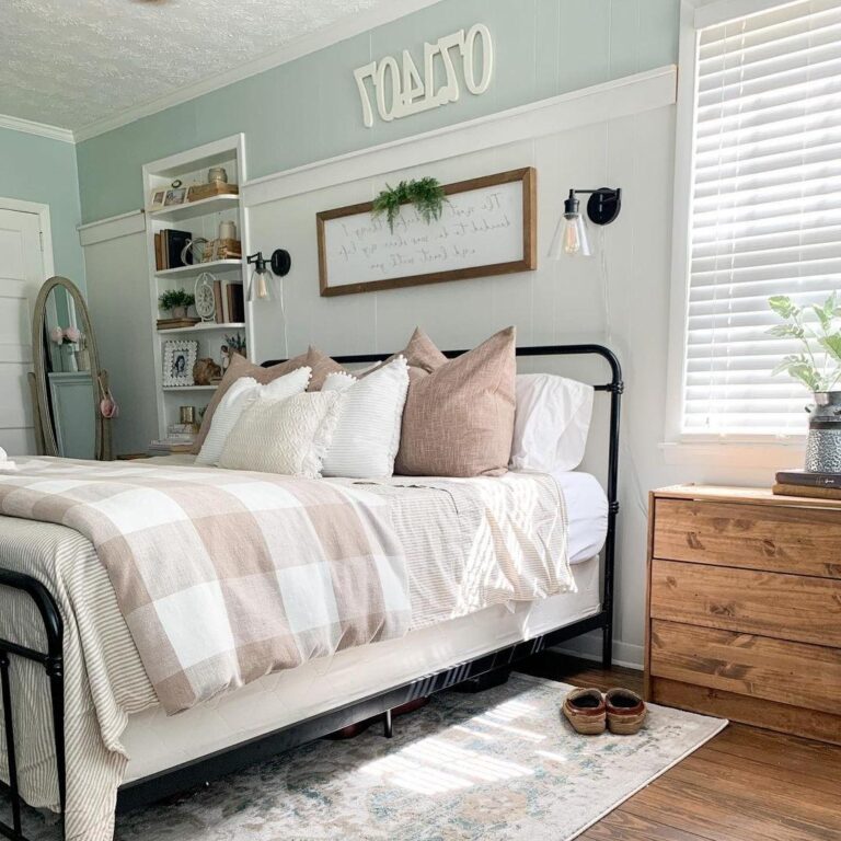 26 Cozy Farmhouse Bedroom Ideas To Transform Your Sanctuary (2024 ...